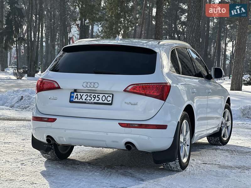 Внедорожник / Кроссовер Audi Q5 2011 в Харькове