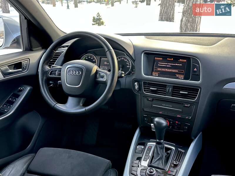 Внедорожник / Кроссовер Audi Q5 2011 в Харькове