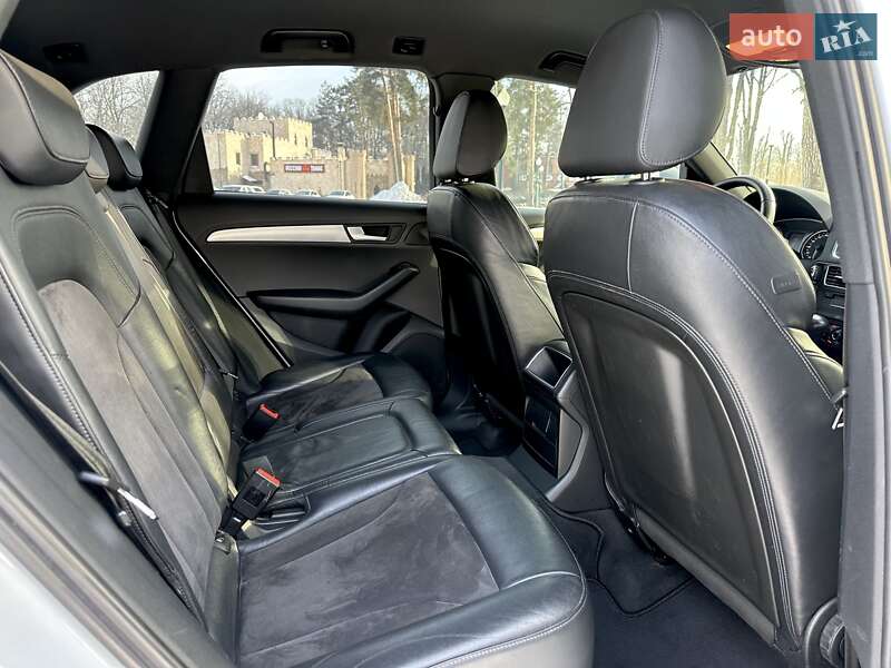 Внедорожник / Кроссовер Audi Q5 2011 в Харькове