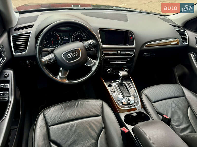 Внедорожник / Кроссовер Audi Q5 2015 в Ровно