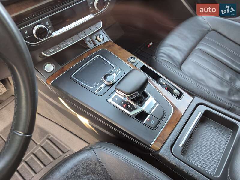 Позашляховик / Кросовер Audi Q5 2018 в Костопілі