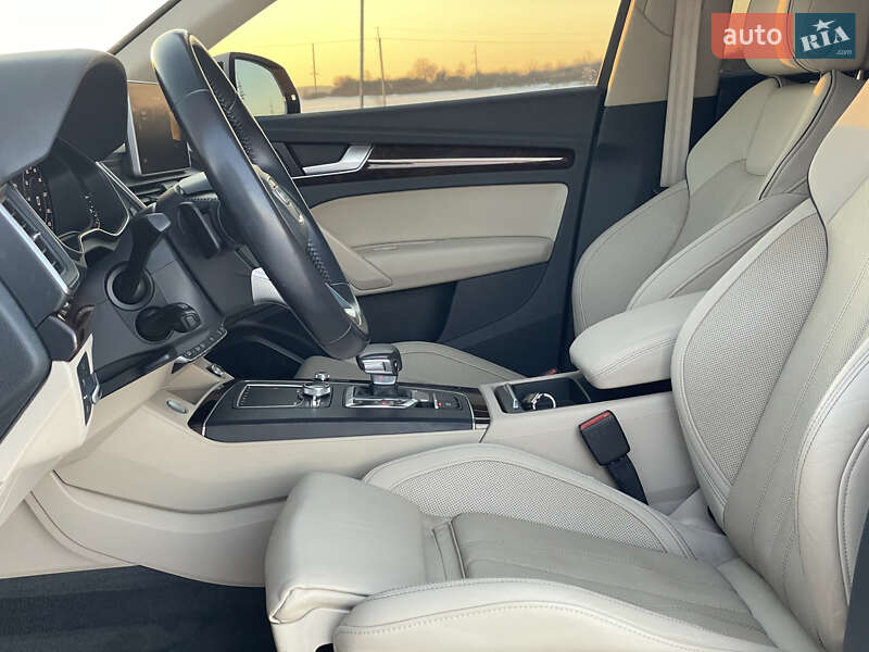 Позашляховик / Кросовер Audi Q5 2018 в Львові