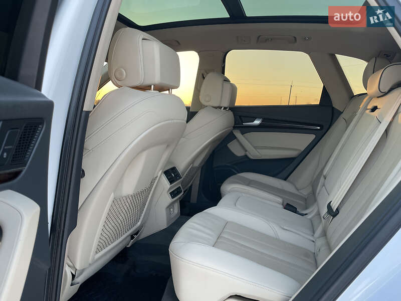 Позашляховик / Кросовер Audi Q5 2018 в Львові