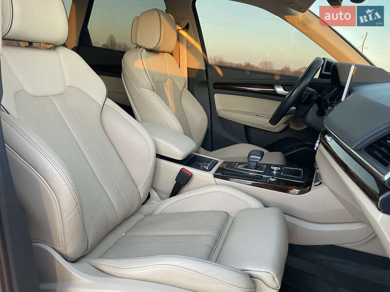 Позашляховик / Кросовер Audi Q5 2018 в Львові