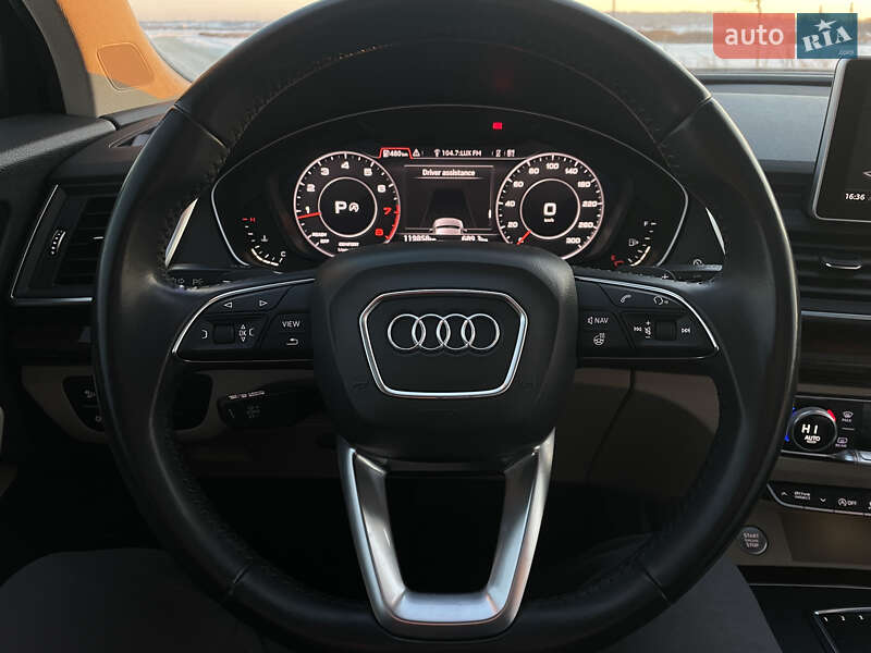 Позашляховик / Кросовер Audi Q5 2018 в Львові