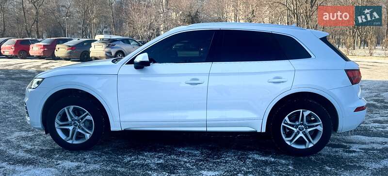 Позашляховик / Кросовер Audi Q5 2018 в Одесі