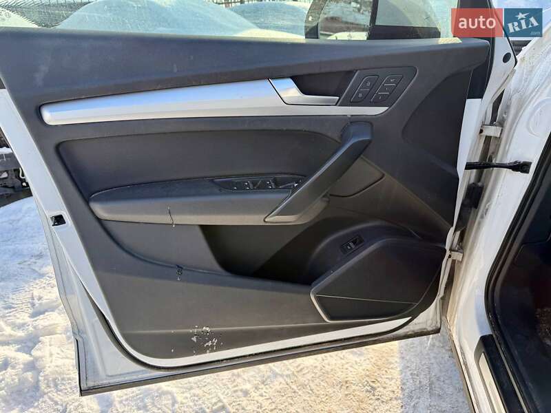 Внедорожник / Кроссовер Audi Q5 2017 в Киеве