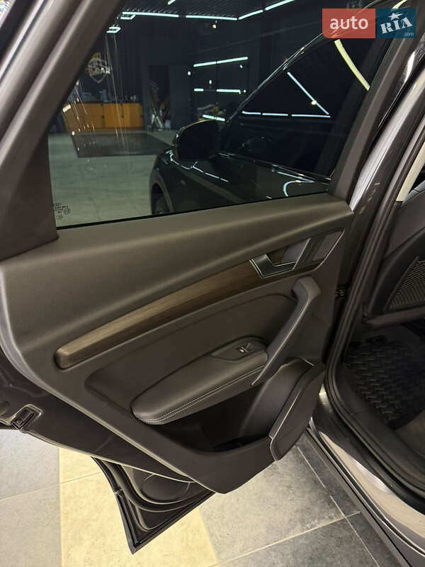 Внедорожник / Кроссовер Audi Q5 2021 в Киеве фото 29 Внедорожник / Кроссовер Audi Q5 2021 в Киеве