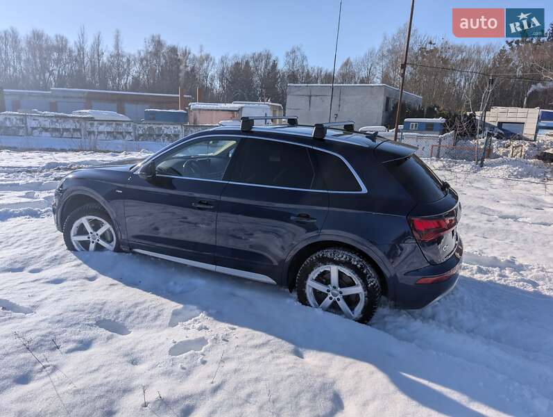 Внедорожник / Кроссовер Audi Q5 2017 в Львове