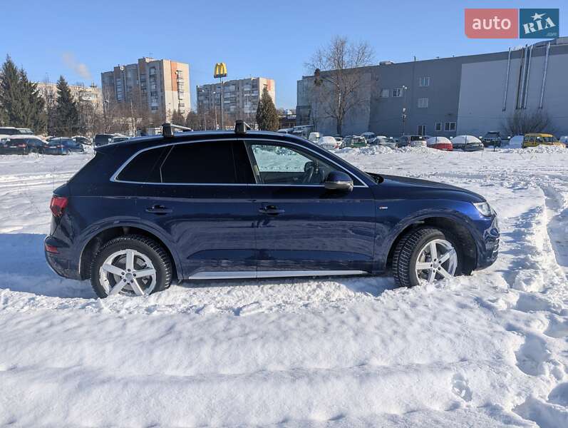 Внедорожник / Кроссовер Audi Q5 2017 в Львове