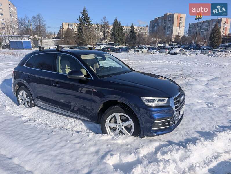 Внедорожник / Кроссовер Audi Q5 2017 в Львове