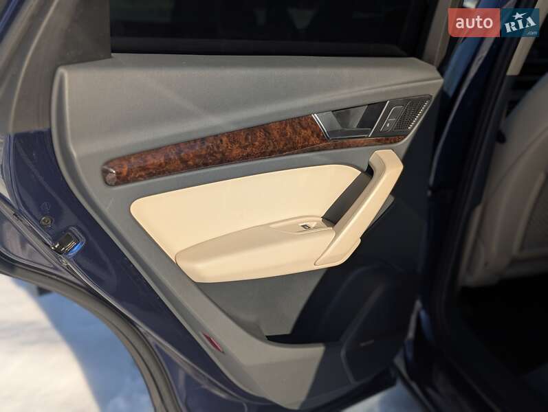 Внедорожник / Кроссовер Audi Q5 2017 в Львове