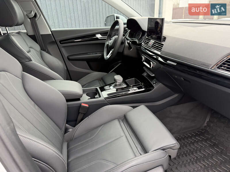 Внедорожник / Кроссовер Audi Q5 2023 в Стрые