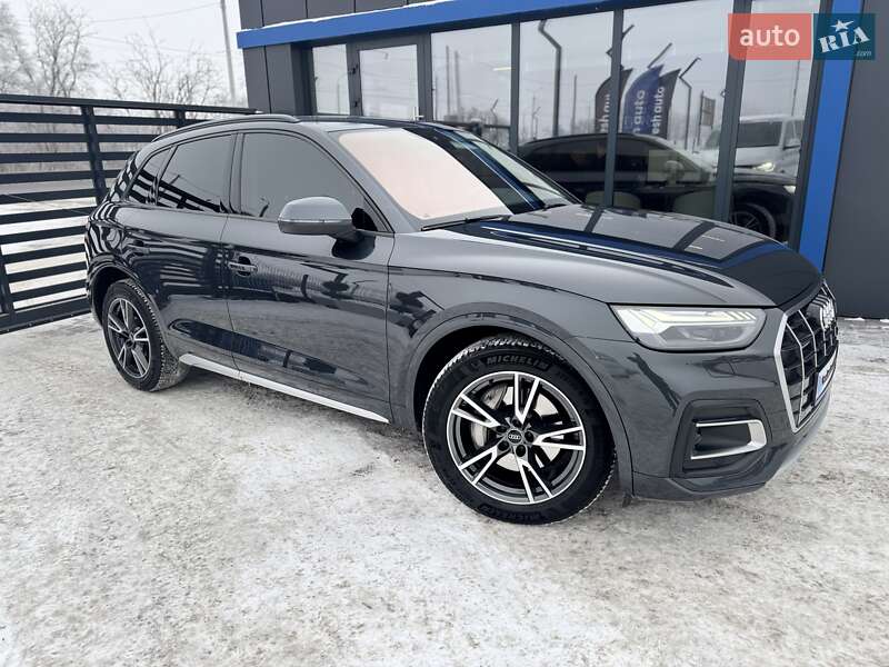 Позашляховик / Кросовер Audi Q5 2021 в Рівному