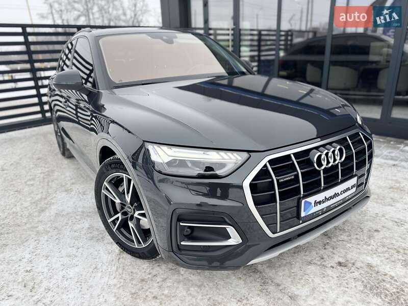Позашляховик / Кросовер Audi Q5 2021 в Рівному