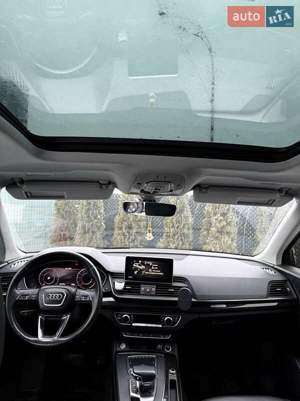 Позашляховик / Кросовер Audi Q5 2017 в Києві фото 10 Позашляховик / Кросовер Audi Q5 2017 в Києві