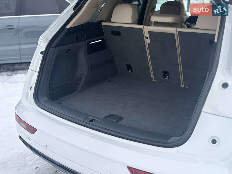 Позашляховик / Кросовер Audi Q5 2017 в Стрию фото 10 Позашляховик / Кросовер Audi Q5 2017 в Стрию