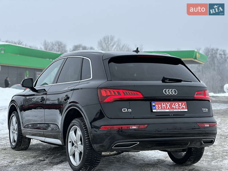 Внедорожник / Кроссовер Audi Q5 2018 в Радивилове