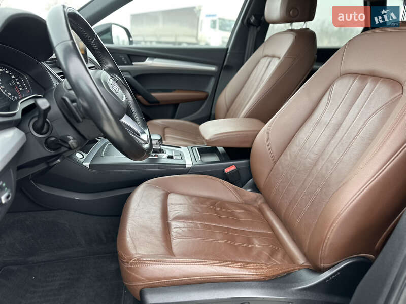 Внедорожник / Кроссовер Audi Q5 2018 в Радивилове