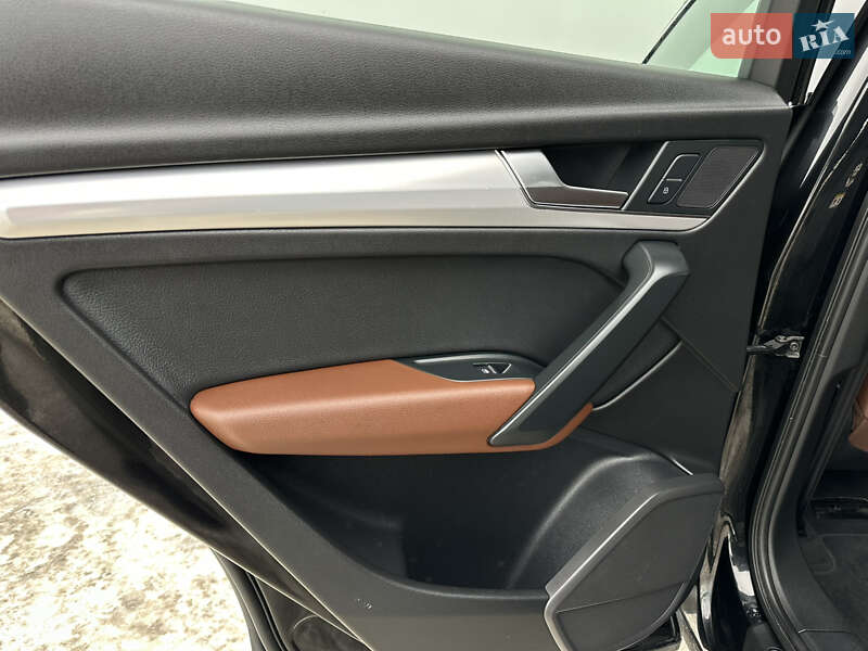 Внедорожник / Кроссовер Audi Q5 2018 в Радивилове