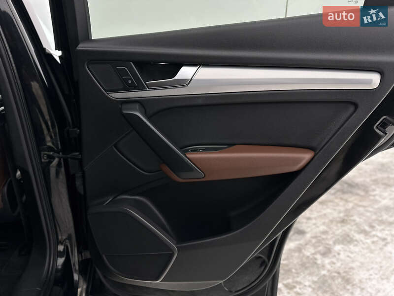 Внедорожник / Кроссовер Audi Q5 2018 в Радивилове