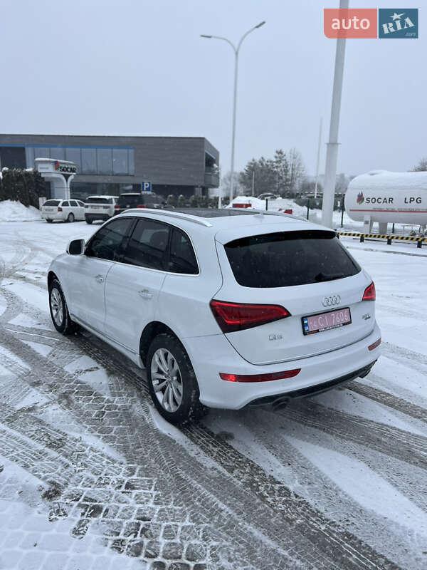 Позашляховик / Кросовер Audi Q5 2016 в Львові