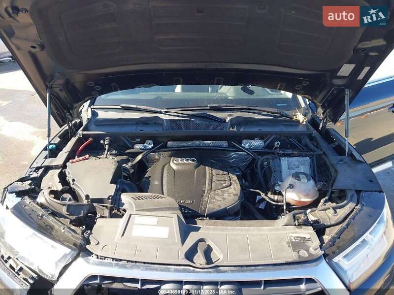 Позашляховик / Кросовер Audi Q5 2018 в Львові