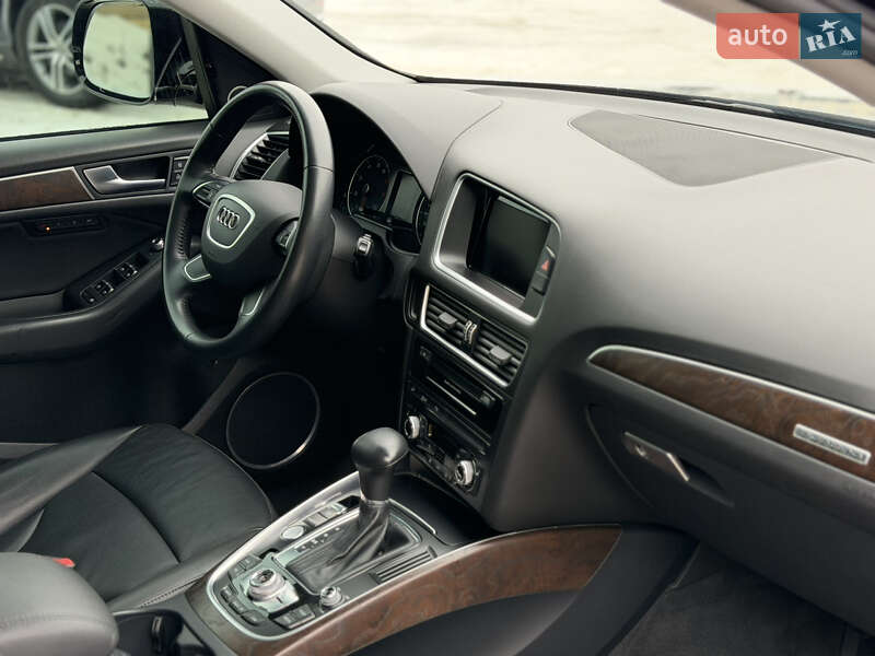 Позашляховик / Кросовер Audi Q5 2016 в Самборі