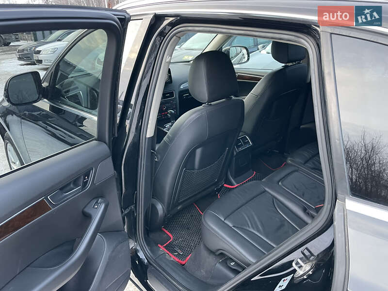 Внедорожник / Кроссовер Audi Q5 2011 в Полтаве