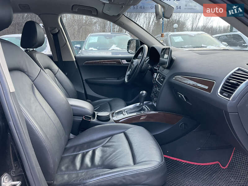 Внедорожник / Кроссовер Audi Q5 2011 в Полтаве