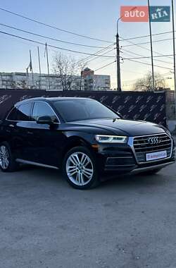 Внедорожник / Кроссовер Audi Q5 2017 в Сумах
