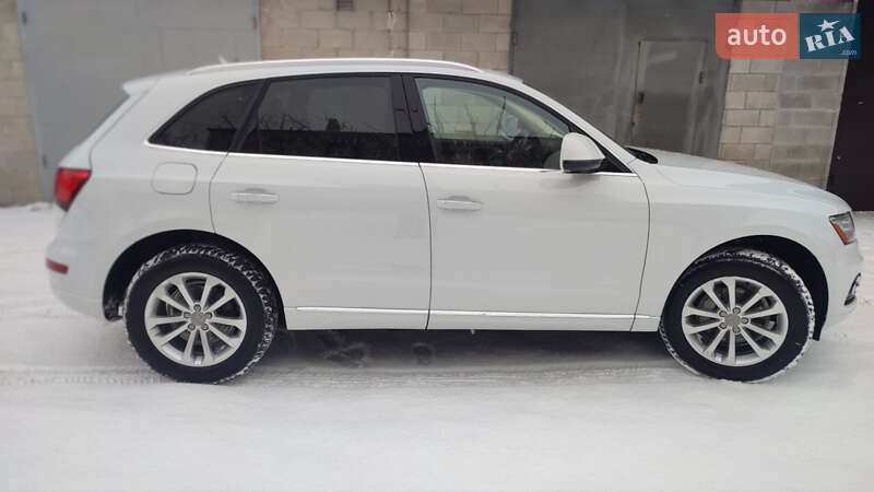 Внедорожник / Кроссовер Audi Q5 2016 в Дубно