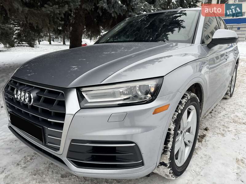 Внедорожник / Кроссовер Audi Q5 2018 в Луцке