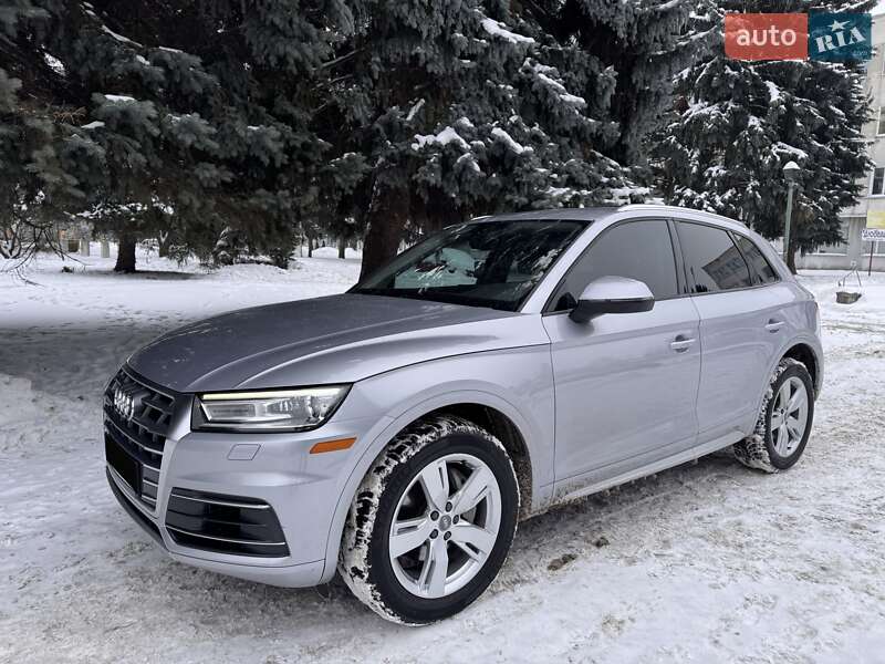 Внедорожник / Кроссовер Audi Q5 2018 в Луцке
