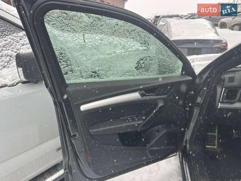 Позашляховик / Кросовер Audi Q5 2018 в Рівному