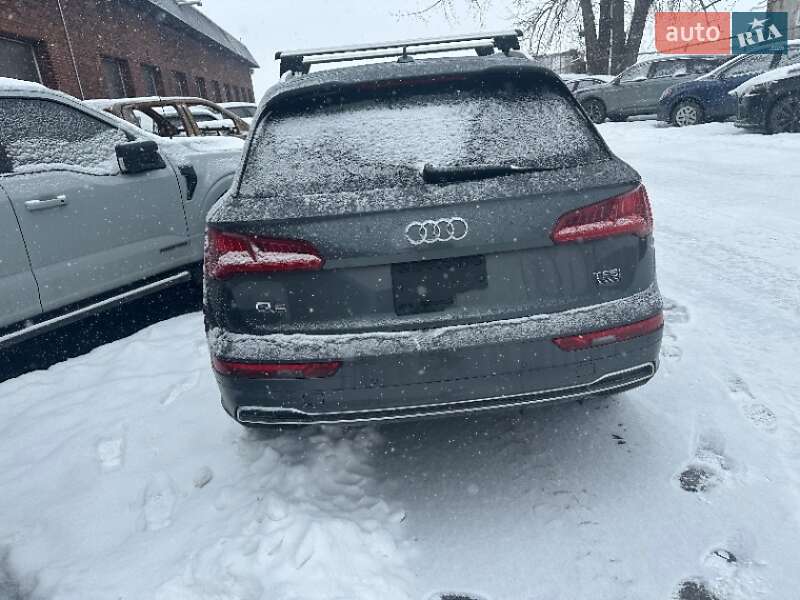 Позашляховик / Кросовер Audi Q5 2018 в Рівному