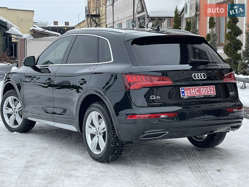 Позашляховик / Кросовер Audi Q5 2018 в Стрию