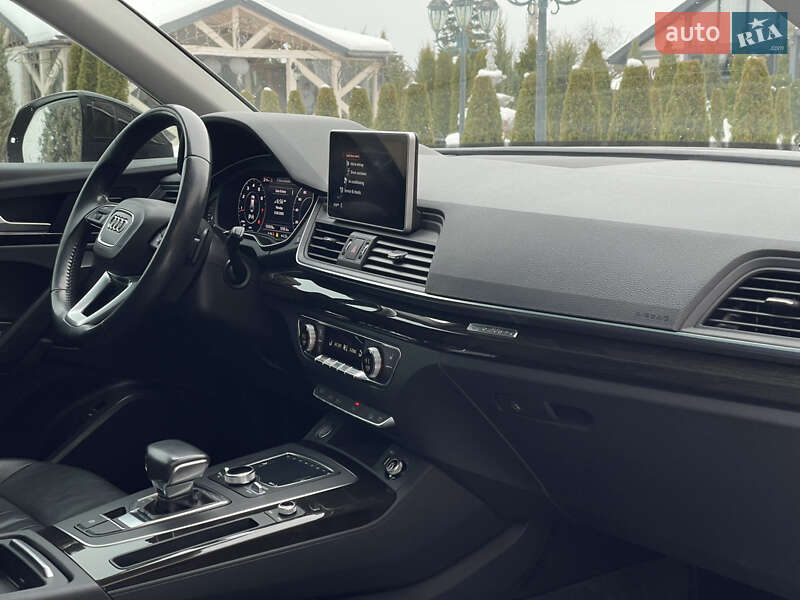 Позашляховик / Кросовер Audi Q5 2018 в Стрию