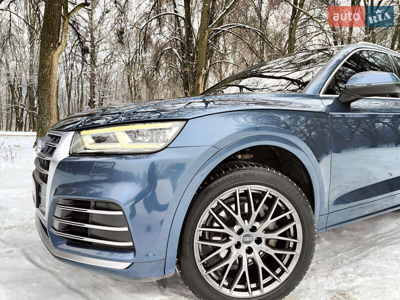 Позашляховик / Кросовер Audi Q5 2017 в Києві