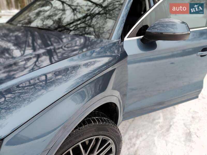 Позашляховик / Кросовер Audi Q5 2017 в Києві