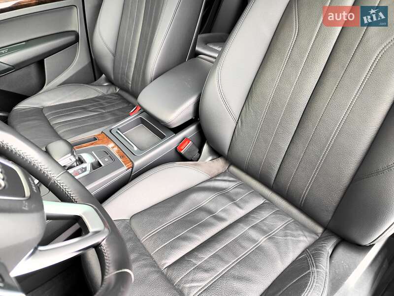 Позашляховик / Кросовер Audi Q5 2017 в Києві