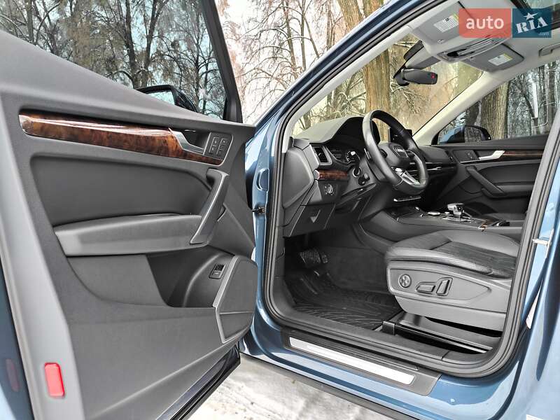 Позашляховик / Кросовер Audi Q5 2017 в Києві