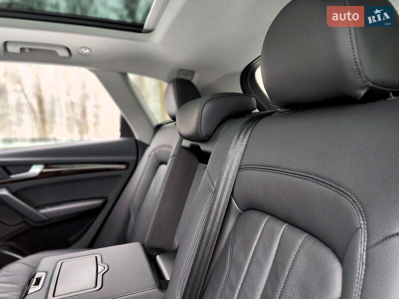 Позашляховик / Кросовер Audi Q5 2017 в Києві