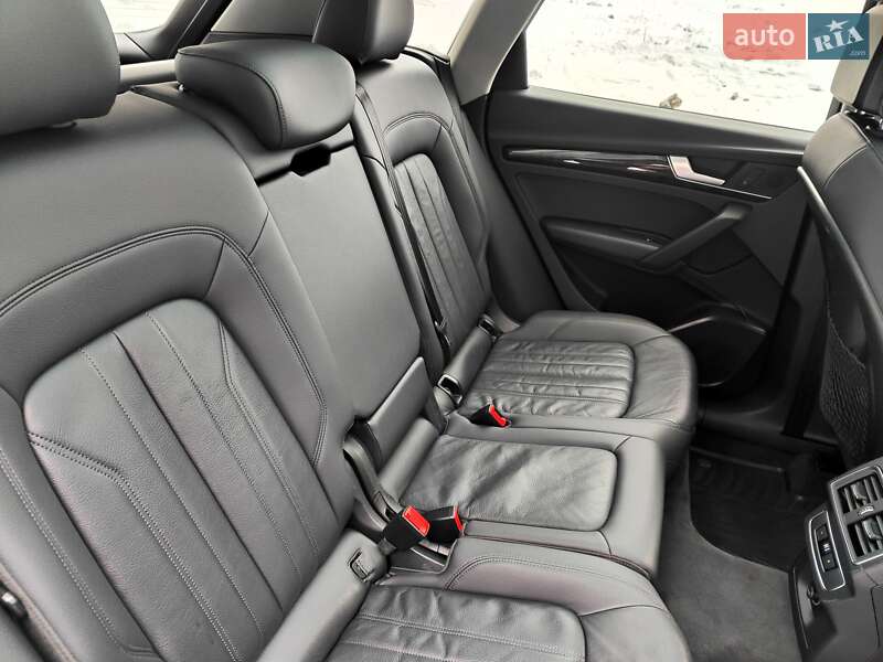 Позашляховик / Кросовер Audi Q5 2017 в Києві