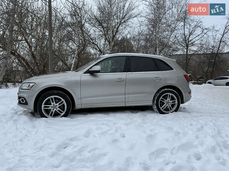 Внедорожник / Кроссовер Audi Q5 2014 в Павлограде
