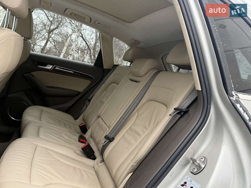 Внедорожник / Кроссовер Audi Q5 2014 в Павлограде