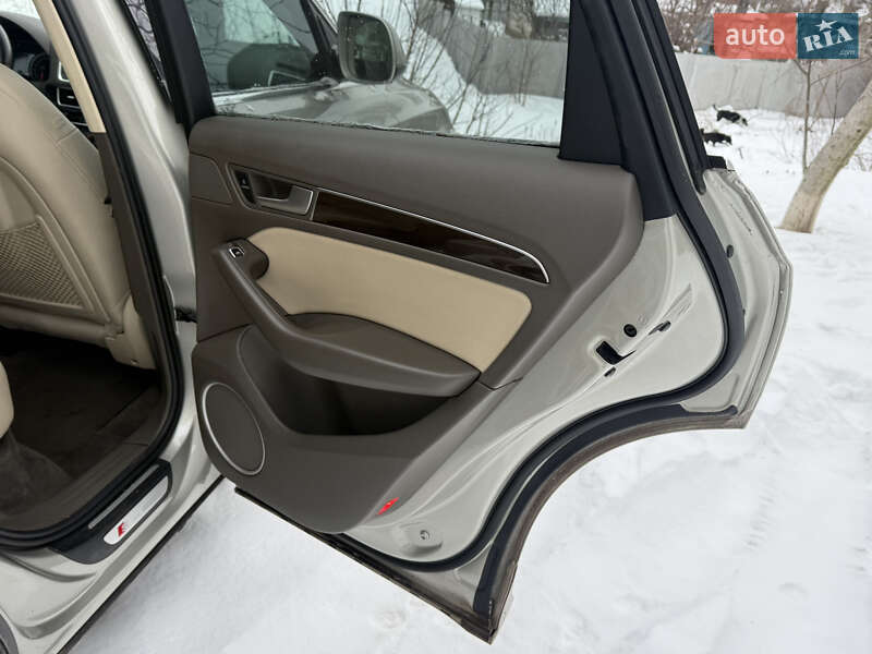 Внедорожник / Кроссовер Audi Q5 2014 в Павлограде