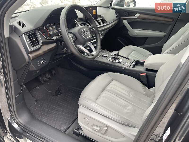 Внедорожник / Кроссовер Audi Q5 2017 в Киеве