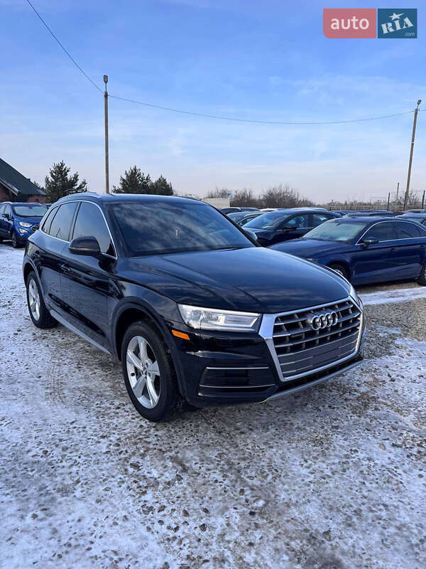 Позашляховик / Кросовер Audi Q5 2020 в Івано-Франківську