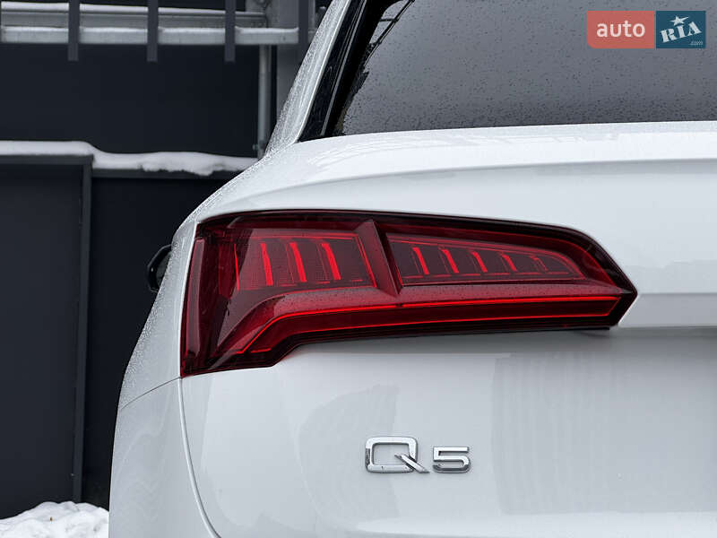 Позашляховик / Кросовер Audi Q5 2018 в Києві